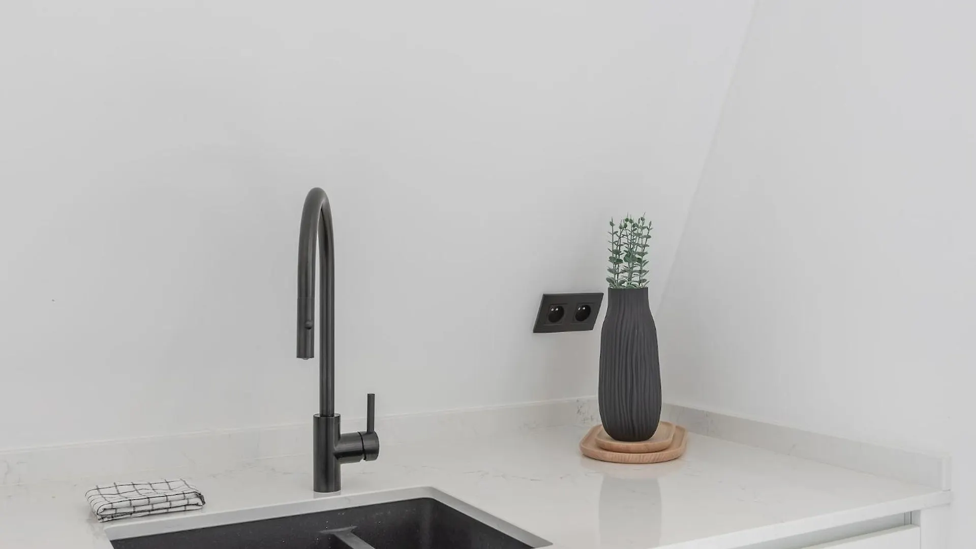 Apartment In Middelkerke With Sun Terrace